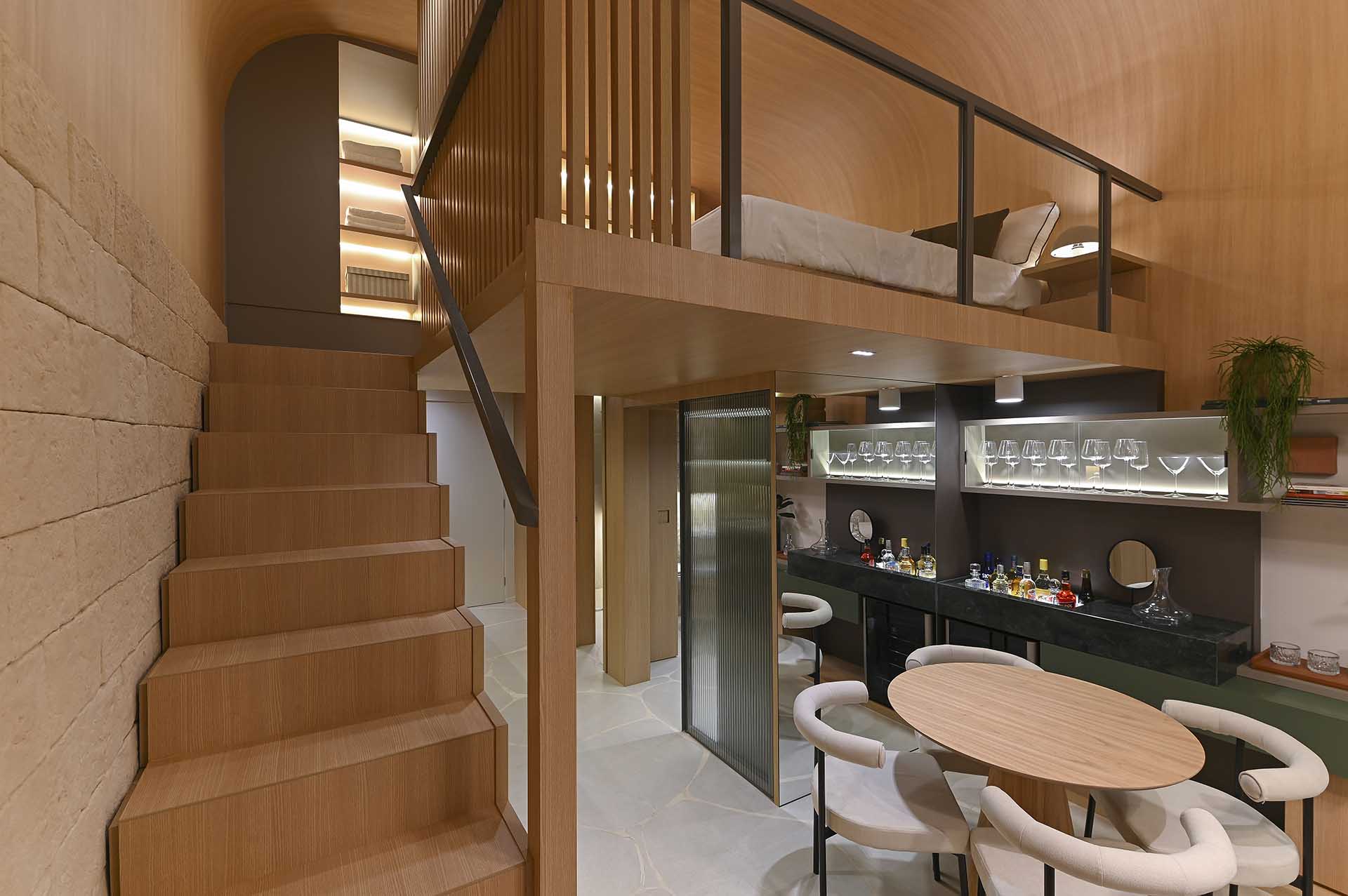 Studio decorado 41,09m² privativos, com pé-direito de 3,90m